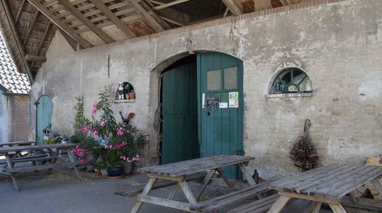 Hoeve De Pippert Hotel Ophemert Esterno foto